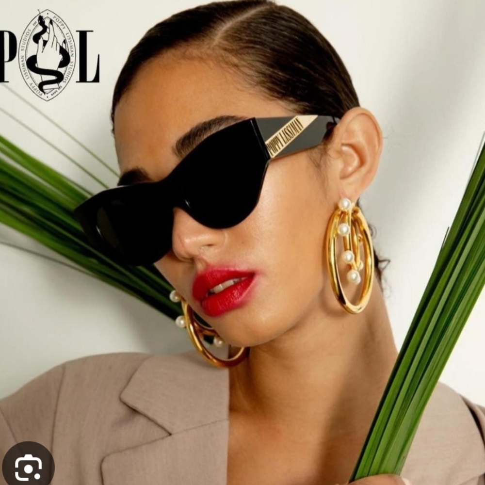 Chic Black Sunglasses with Gold Detailing